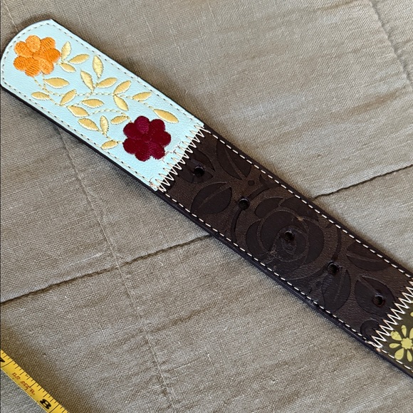 Floral Embroidered Leather Belt - Picture 6 of 6